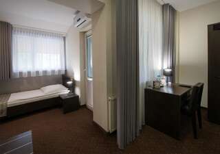 Отель Hotel Capitol Бяла-Подляска Двухместный номер с 1 кроватью или 2 отдельными кроватями-2