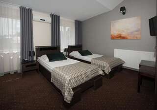 Отель Hotel Capitol Бяла-Подляска Двухместный номер с 1 кроватью или 2 отдельными кроватями-4